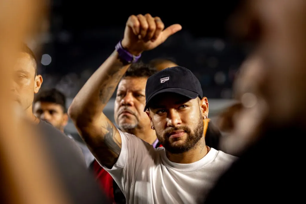 Santos já prepara plano de marketing para venda de produtos com a chegada de Neymar. Foto: Leonardo Lima/AGIF