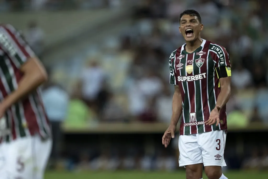 RJ – RIO DE JANEIRO – 01/11/2024 – BRASILEIRO A 2024, FLUMINENSE X GREMIO – Thiago Silva jogador do Fluminense durante partida contra o Gremio no estadio Maracana pelo campeonato Brasileiro A 2024. Foto: Jorge Rodrigues/AGIF