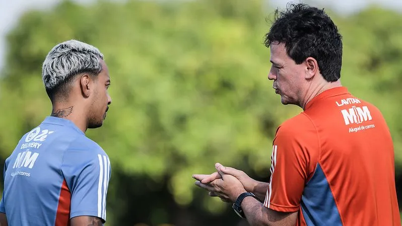 Matheus Pereira e Diniz nos treinos do Cruzeiro. Foto: Gustavo Aleixo/Cruzeiro