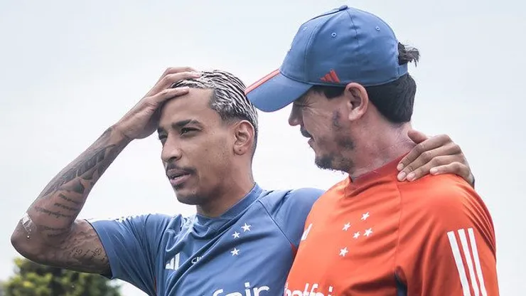 Matheus Pereira e Diniz no Cruzeiro. Foto: Gustavo Aleixo/Cruzeiro