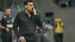 Gustavo Quinteros técnico do Grêmio durante partida contra o Caxias no estádio Arena do Grêmio pelo campeonato Gaúcho 2025. Foto: Maxi Franzoi/AGIF