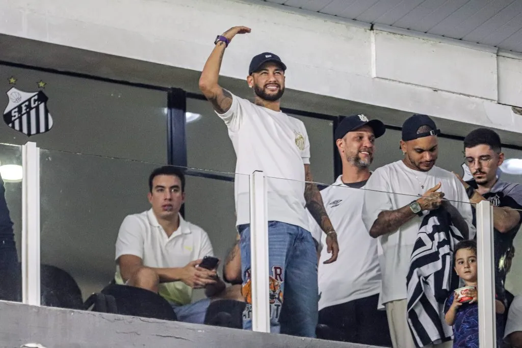 SP – SANTOS – 07/02/2024 – PAULISTA 2024, SANTOS X CORINTHIANS – Neymar ex jogador do Santos durante partida contra o Corinthians no estadio Vila Belmiro pelo campeonato Paulista 2024. Foto: Reinaldo Campos/AGIF
