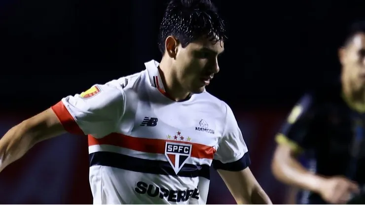 Moreira durante partida entre São Paulo e Água Santa, no Morumbis, pelo Paulistão 2024.