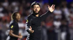 Depay passou em branco contra o São Paulo