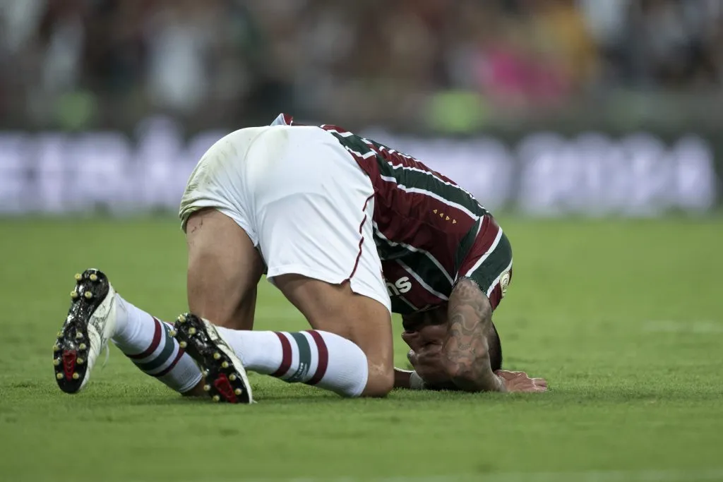 RJ – RIO DE JANEIRO – 26/11/2024 – BRASILEIRO A 2024, FLUMINENSE X CRICIUMA – Renato Augusto jogador do Fluminense lamenta durante partida contra o Criciuma no estádio Maracana pelo campeonato Brasileiro A 2024. Foto: Jorge Rodrigues/AGIF