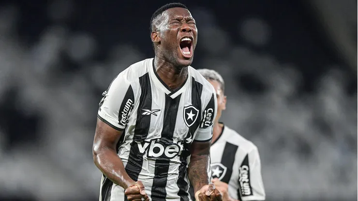 Patrick de Paula comemorando gol contra o Bangu