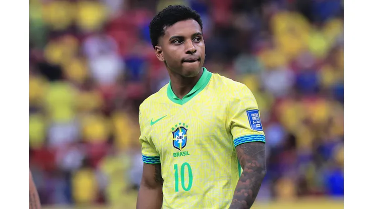 DF - BRASILIA - 15/10/2024 - ELIMINATORIAS COPA DO MUNDO 2026, BRASIL X PERU - Rodrygo jogador do Brasil durante partida contra o Peru no estadio Mane Garrincha pelo campeonato Eliminatorias Copa Do Mundo 2026. Foto: Ettore Chiereguini/AGIF