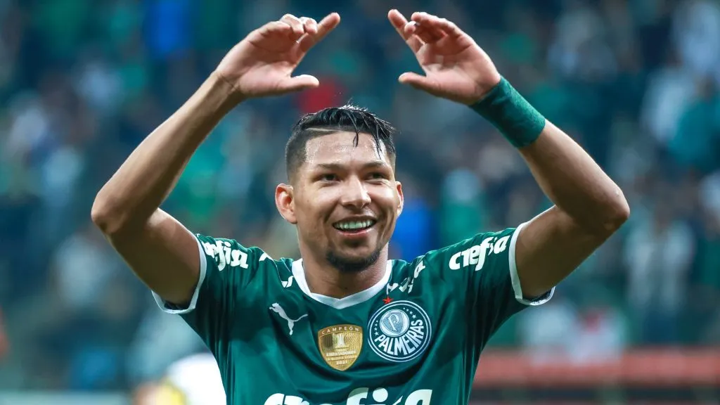 Rony fecha com novo clube. Foto: Marcello Zambrana/AGIF