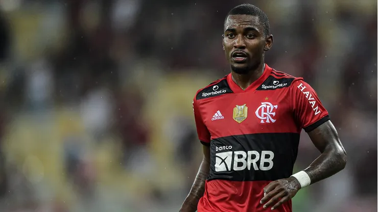 Ramon, revelado no Flamengo, troca o Olympiacos pelo Inter