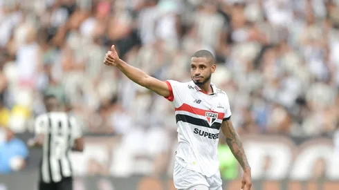 André Silva jogador do São Paulo durante partida contra o Botafogo no estádio Engenhão pelo campeonato Brasileiro A 2024. Foto: Thiago Ribeiro/AGIF