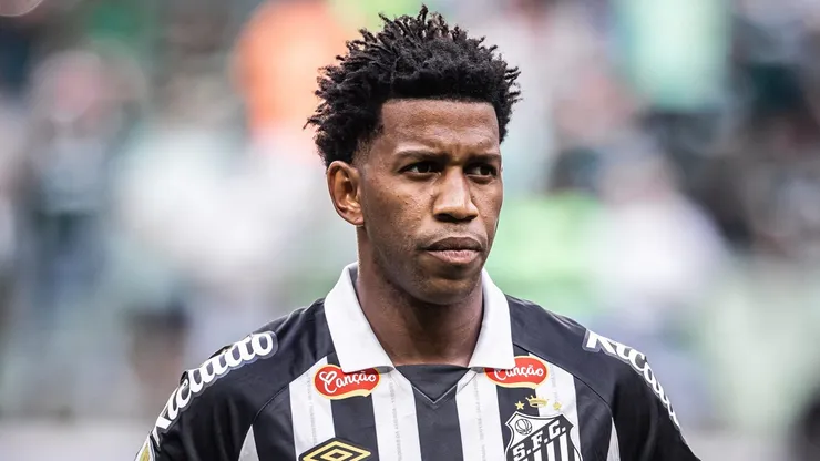 Gil, zagueiro do Santos