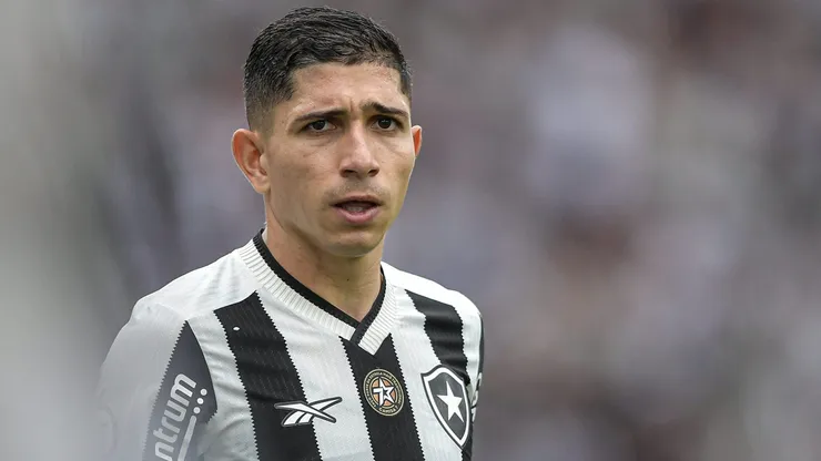 Savarino avalia resultado conquista no clássico contra o Fluminense