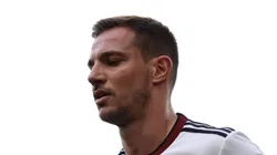 Cédric em ação com a camisa do Fulham-ING