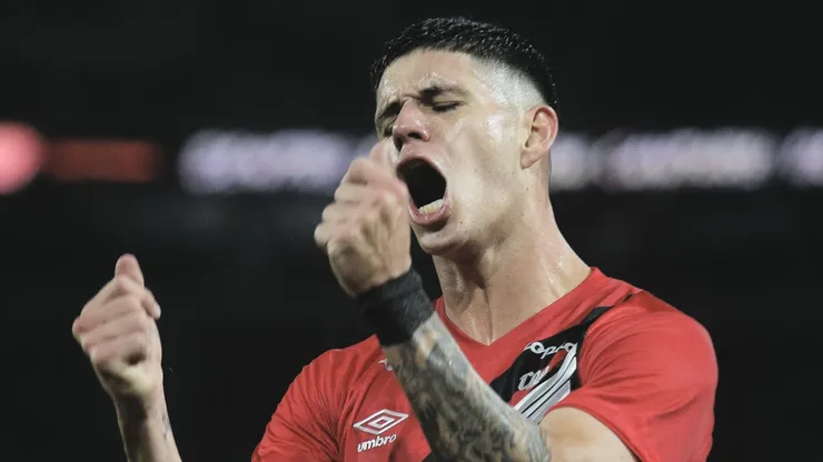 Milito havia pedido Zapelli ao Atlético-MG.