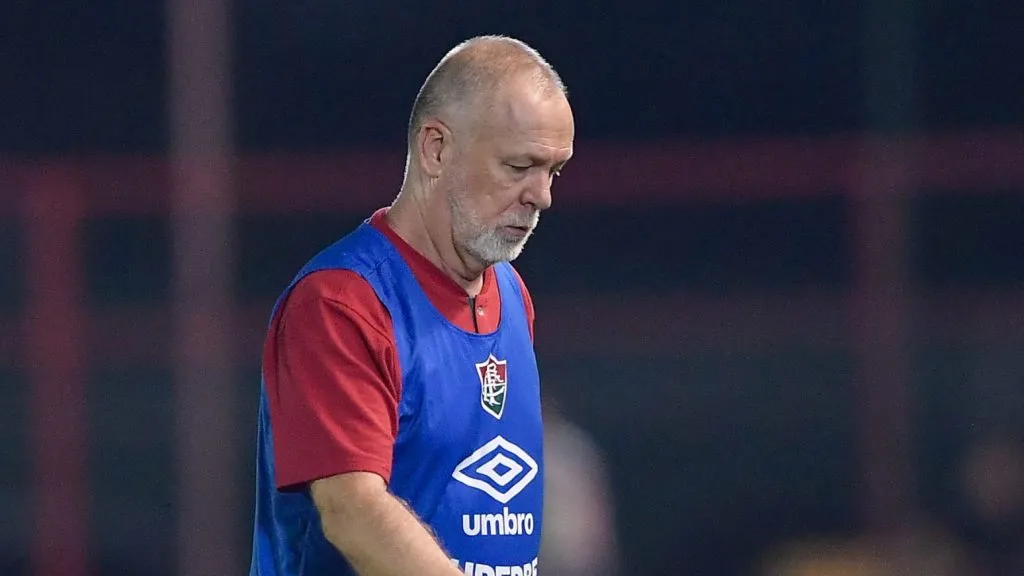 Mano Menezes no comando do Fluminense. Foto: Thiago Ribeiro/AGIF