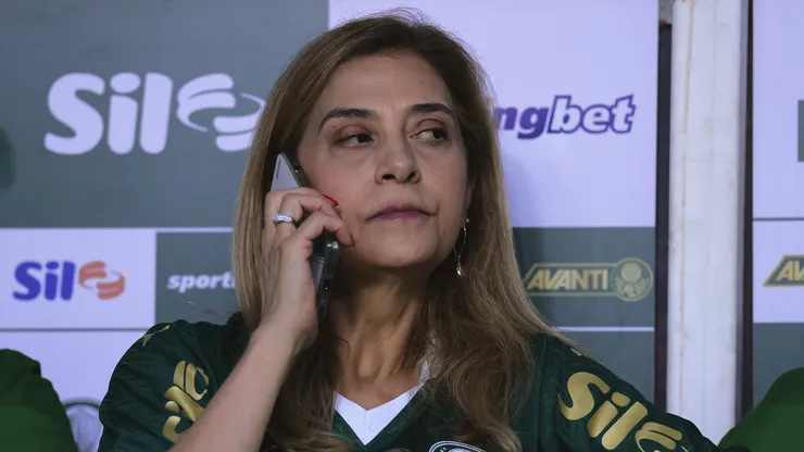 Leila Pereira, presidente do Palmeiras, durante partida contra o Bragantino no Allianz Parque pelo Campeonato Paulista 2025.