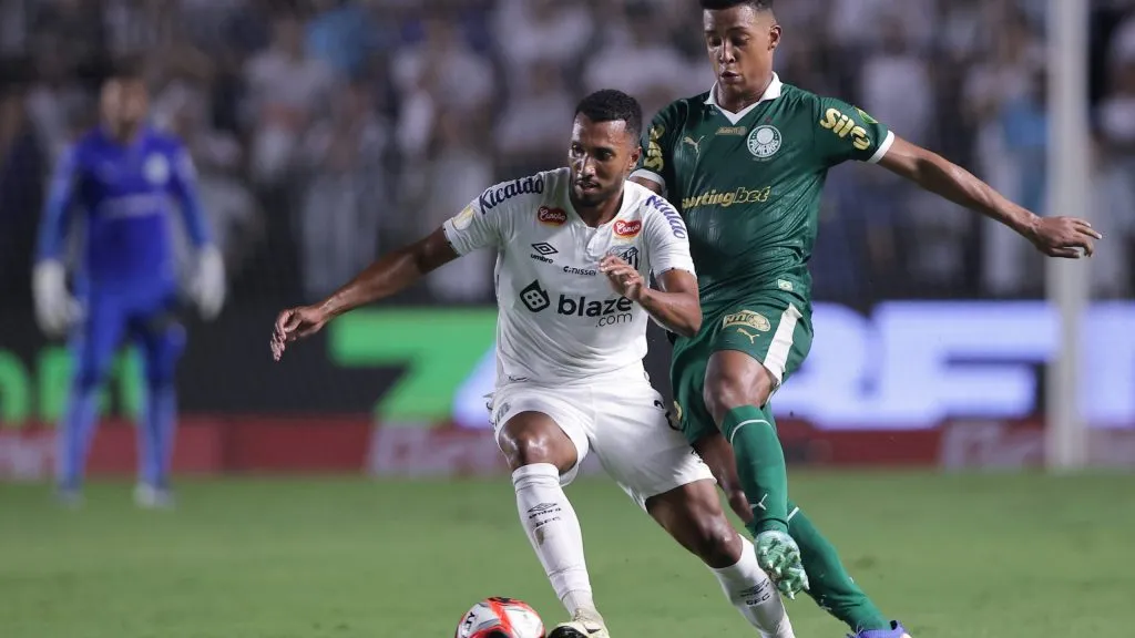 Lucas Braga contra o Palmeiras pelo Paulistão 2025
