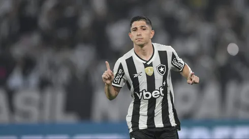 Savarino marco,em cobrança de pênalti, o gol da vitória do Botafogo. Foto: Thiago Ribeiro/AGIF