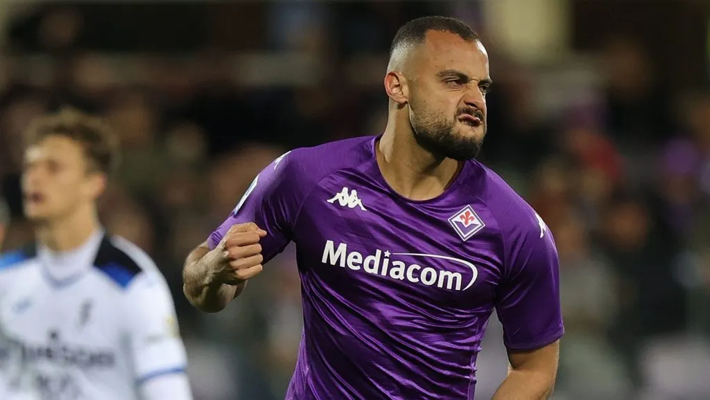 Arthur Cabral passou pela Fiorentina - (Photo by Gabriele Maltinti/Getty Images).