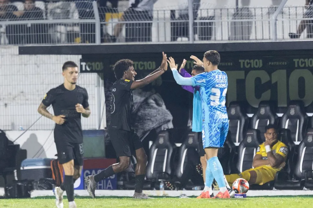 SP – CAMPINAS – 29/01/2025 – PAULISTA 2025, PONTE PRETA X CORINTHIANS – Talles Magno jogador do Corinthians comemora seu gol durante partida contra o Ponte Preta no estadio Moises Lucarelli pelo campeonato Paulista 2025. Foto: Diogo Reis/AGIF