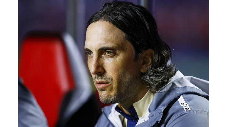 Luiz Zubeldia técnico do São Paulo durante partida contra o Athletico-PR no estádio Morumbi pelo campeonato Brasileiro A 2024. Foto: Marco Miatelo/AGIF