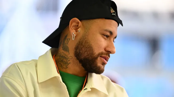 Neymar já chegou ao Brasil - Foto: Rudy Carezzevoli/Getty Images.