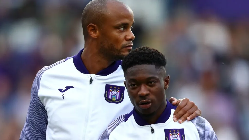 Amuzu e Kompany no Anderlecht