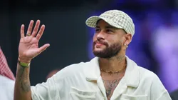 Neymar é oficialmente do Santos