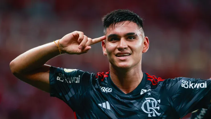 Carlos Alcaraz em partida entre Internacional x Flamengo Foto: Luiz Erbes/AGIF