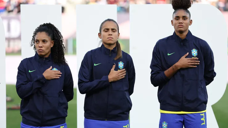 Jogadoras do Brasil em Hino Nacional (Sean M. Haffey/Getty Images)