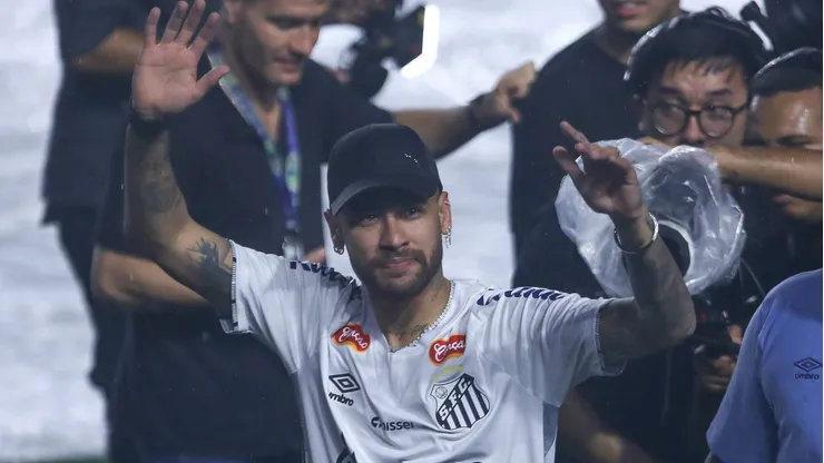 Neymar retornou ao Santos e 'balança' Jair, que corre risco de melar negócio com Botafogo