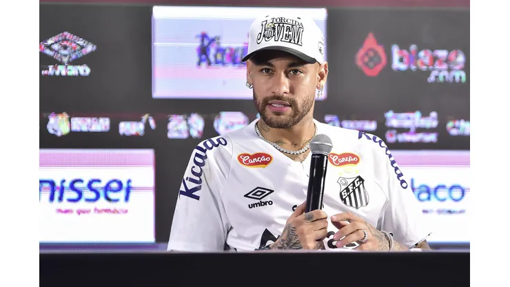 SANTOS, BRAZIL - JANUARY 31: Neymar Jr. speaks during a press conference after his unveiling as the new player of Santos at Urbano Caldeira Stadium (Vila Belmiro) on January 31, 2025 in Santos, Brazil. The Brazilian striker returns to his boyhood club, 12 years after he first left to join Barcelona. (Photo by Mauro Horita/Getty Images)