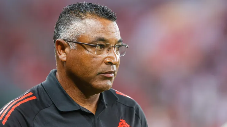 Roger Machado pode perder titular