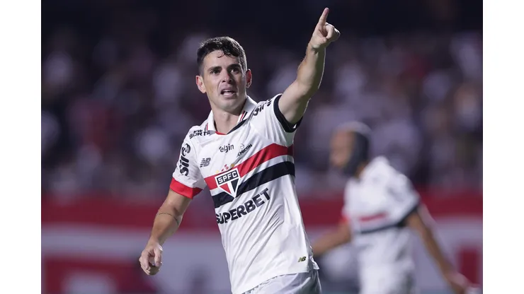 Oscar jogador do São Paulo comemora seu gol durante partida contra o Corinthians no estádio Morumbi pelo campeonato Paulista 2025. Foto: Ettore Chiereguini/AGIF