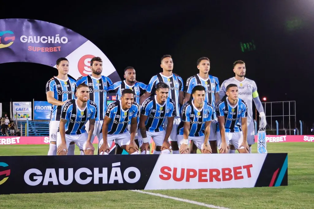 RS – NOVO HAMBURGO – 29/01/2025 – GAUCHO 2025, MONSOON X GREMIO – Jogadores do Gremio posam para foto antes na partida contra Monsoon no estadio Do Vale pelo campeonato Gaucho 2025. Foto: Maxi Franzoi/AGIF