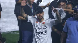 Atacante foi recebido com festa. Foto: Reinaldo Campos/AGIF