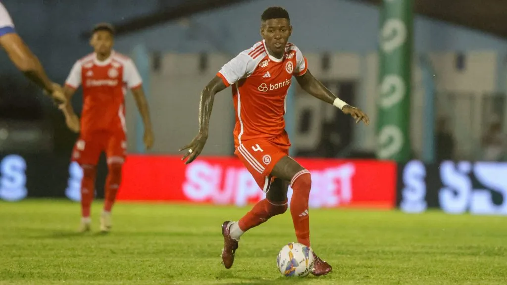 Vitão durante partida. Foto: Ricardo Duarte/SCI