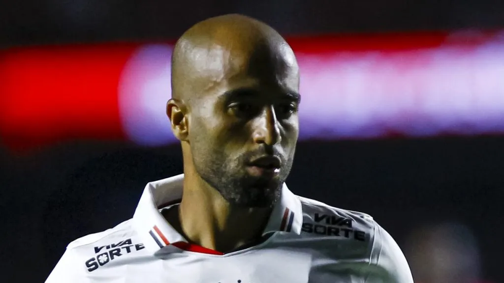 Foto: Marco Miatelo/AGIF – Lucas, craque do Tricolor, tem ótima relação com Neymar.