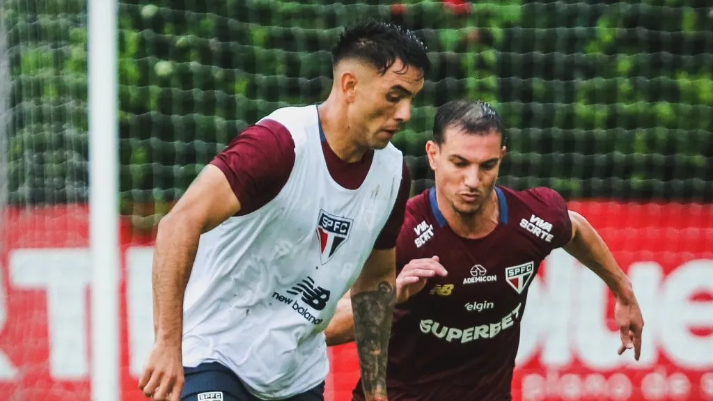 Jogadores do São Paulo durante o treino. Foto: Erico Leonan/São Paulo