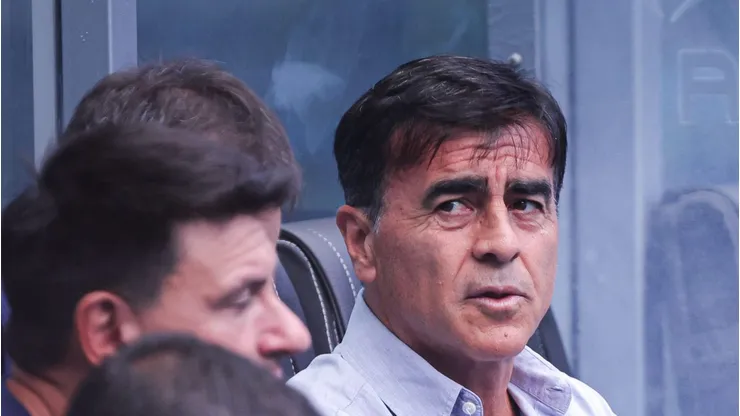 Quinteros, treinador gremista, durante jogo contra o São Luiz.