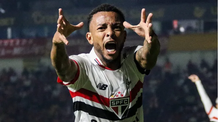 Ex-São Paulo, Wellington foi bem em sua estreia na Inglaterra Foto: Leonardo Hubbe/AGIF