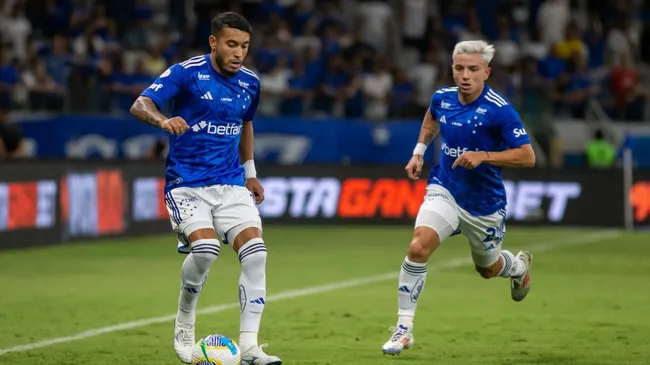William, jogador do Cruzeiro em ação