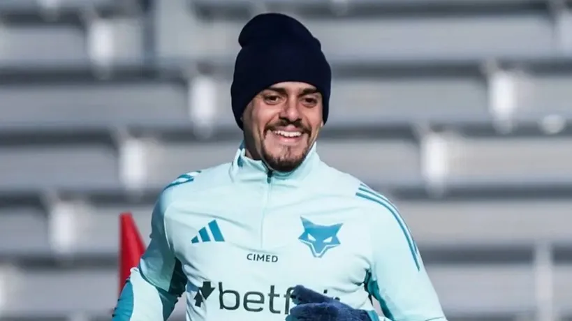 Fagner, lateral-esquerdo substituto ideal para ser relacionado no lugar de William de acordo a torcida. Foto: Gustavo Aleixo/Cruzeiro