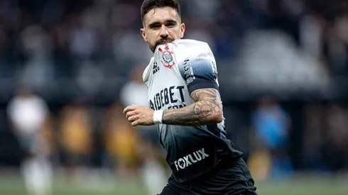 Coronado faz mais uma grande partida e pede passagem no Corinthians. Foto: Leonardo Lima/AGIF