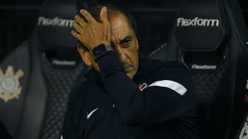 SP - SAO PAULO - 03/12/2024 - BRASILEIRO A 2024, CORINTHIANS X BAHIA - Ramon Diaz tecnico do Corinthians durante partida contra o Bahia no estadio Arena Corinthians pelo campeonato Brasileiro A 2024. Foto: Marco Miatelo/AGIF