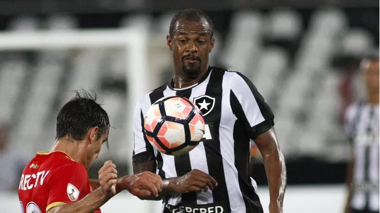 Airton revelou que torcerá pelo Botafogo na decisão de amanhã Foto: Luciano Belford/AGIF