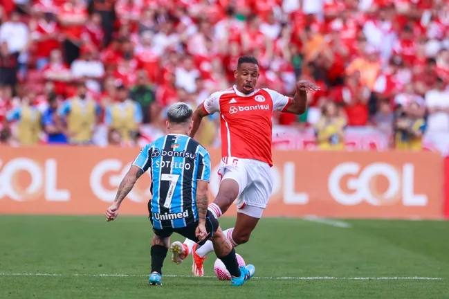INTERNACIONAL X GREMIO – Foto: Luiz Erbes/AGIF