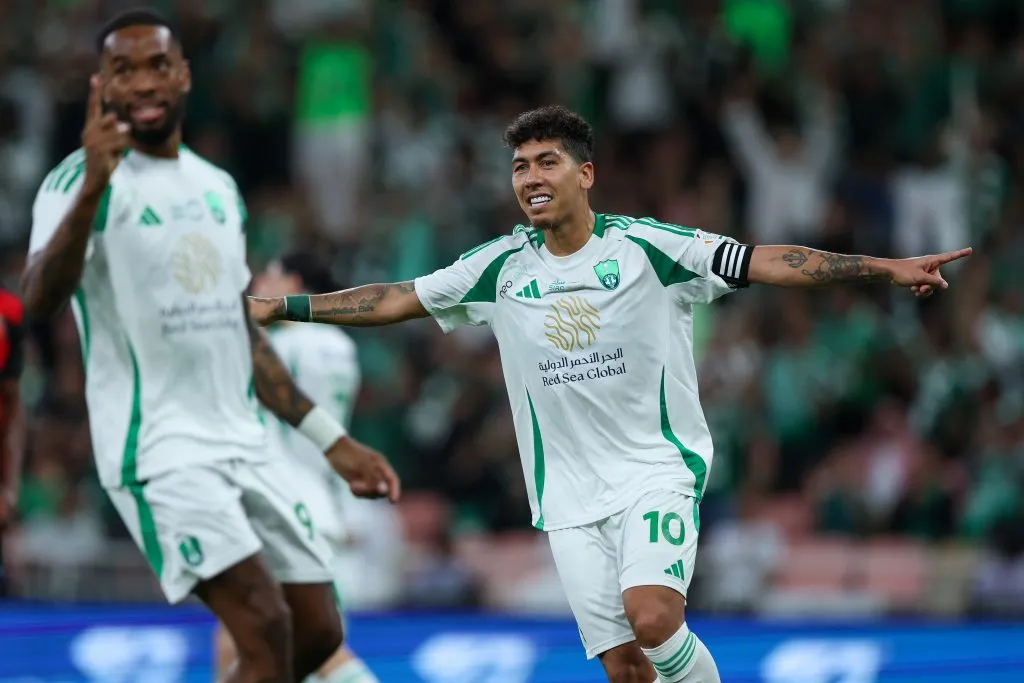 Roberto Firmino, de 33 anos, vem sendo cogitado no Palmeiras. Foto: Yasser Bakhsh/Getty Images.