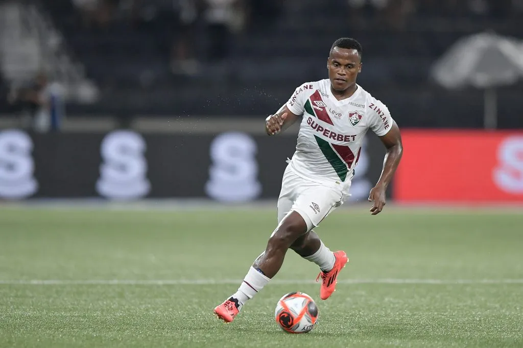 Arias renovou por mais dois anos com o Fluminense. Foto: Thiago Ribeiro/AGIF