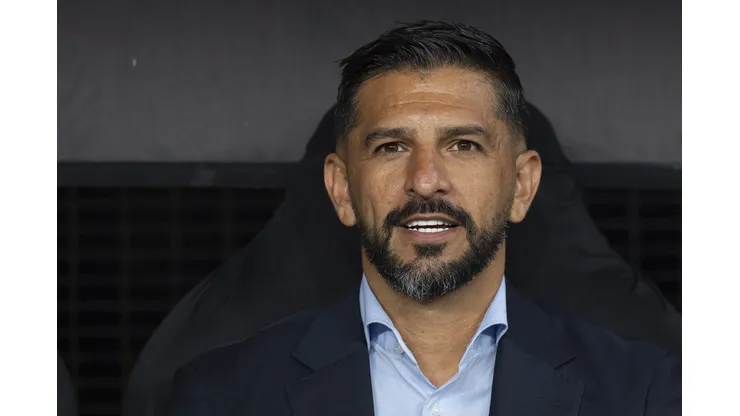 Emiliano Díaz é auxiliar de Ramón Díaz no Corinthians. Foto: Anderson Romão/AGIF